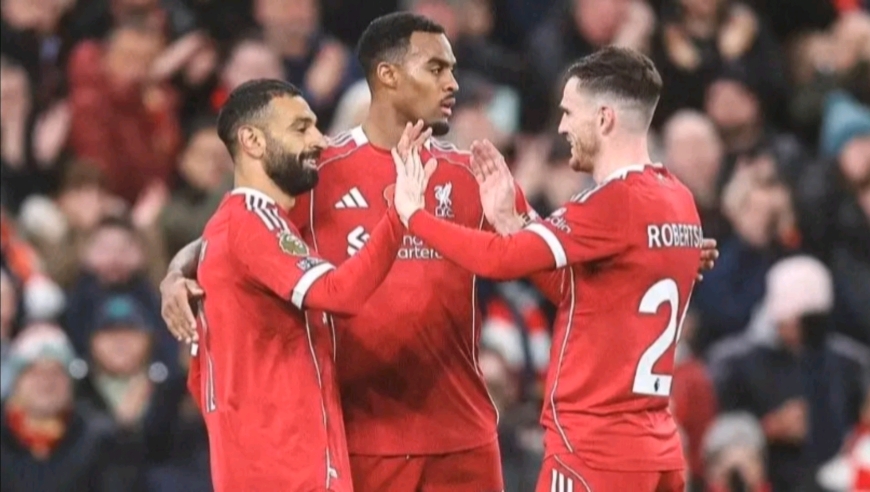 紧张到窒息！慢镜还原利物浦连进2球踢穿维拉防线，全场沸腾庆祝