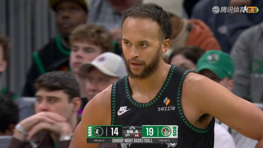 人类蠕动精华！李凯尔连续三次鬼魅变向抛投打进 解说都看乐