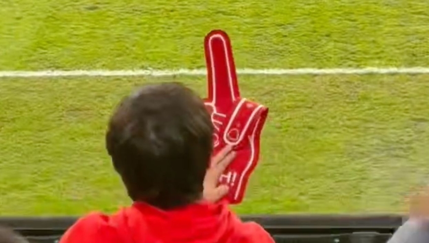 侮辱河南外援！2名蓉城球迷被行政拘留+禁止观赛1年 成都警方回应