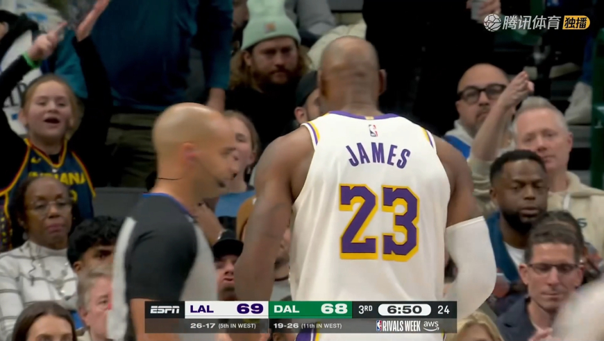 湖三崩！湖人暂停后连送4记失误 独行侠趁虚而入连砍6分反超比分