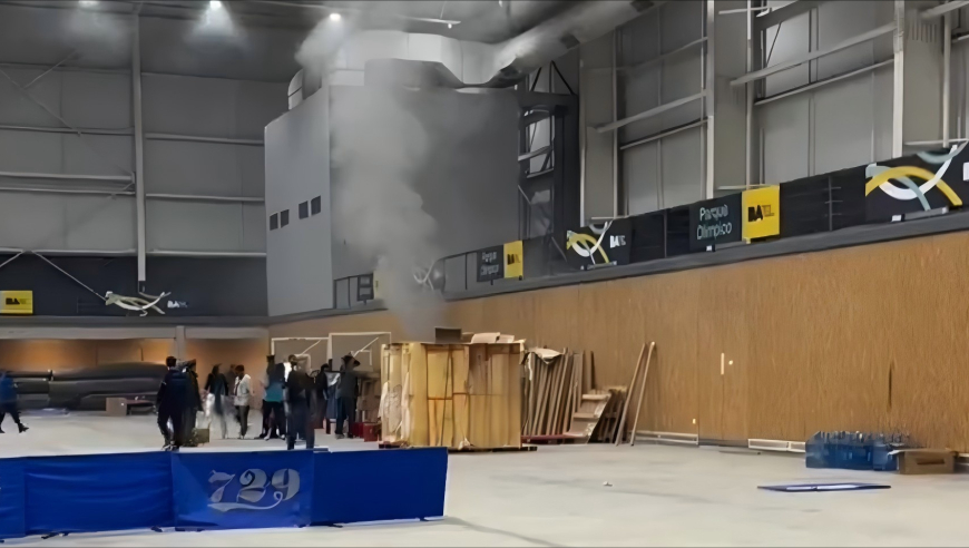 赛帧 | 比赛场馆突发火灾！运动员紧急撤离，日乒名将记录着火过程