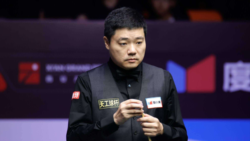 丁俊晖封神逆转！双赛点绝境清台，世界冠军当场认输｜体坛记忆