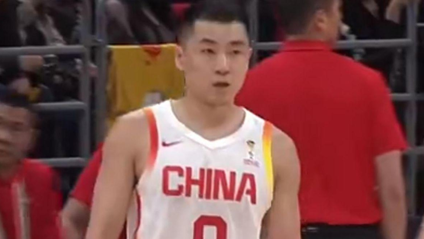 拿600万年薪！半场0分+空篮不中，球迷：以后不能再进国家队了