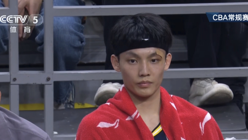 随着广东97-94险胜广州，上海送江苏3连败，CBA最新排行：前3名同分