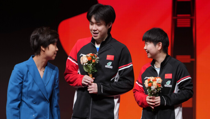 顶峰相见！王楚钦战胜张本智和、孙颖莎战胜王曼昱，分获亚洲杯男女单冠军