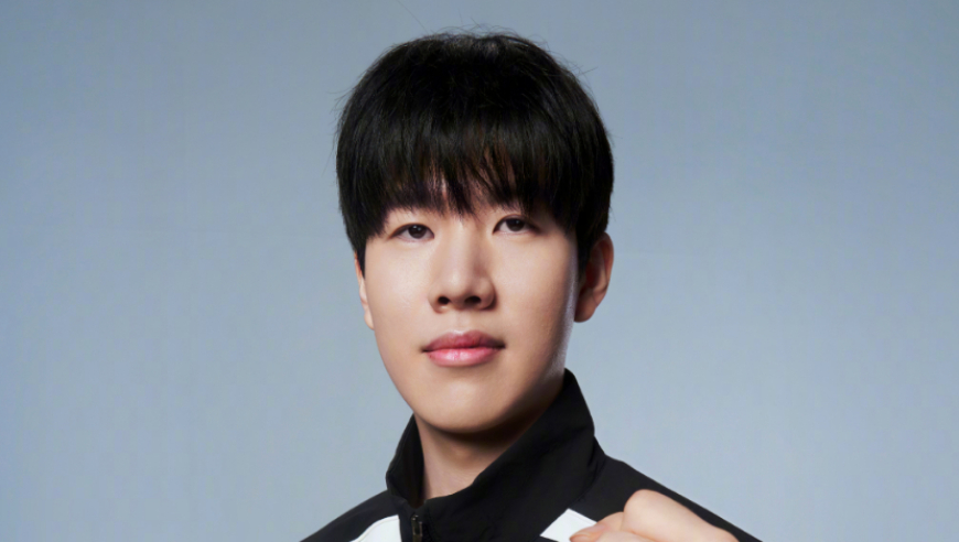 Theshy赛后采访出现漏洞，炫神直播嘲讽，一起打的队友心寒了