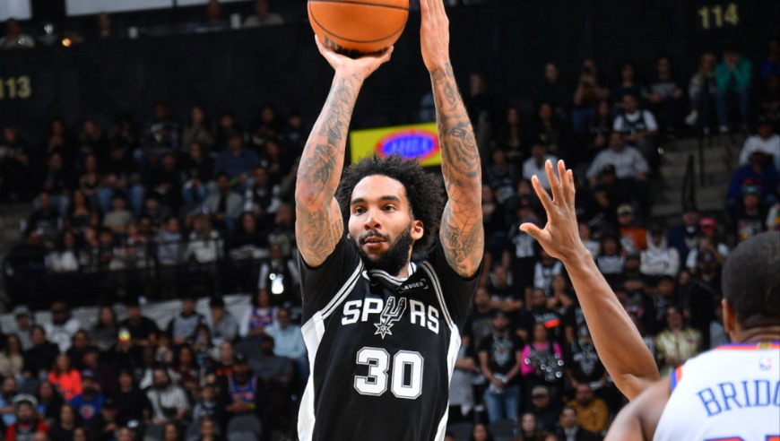 11记三分创队史纪录！尚帕尼36分彻底投疯了：这个30号也很准