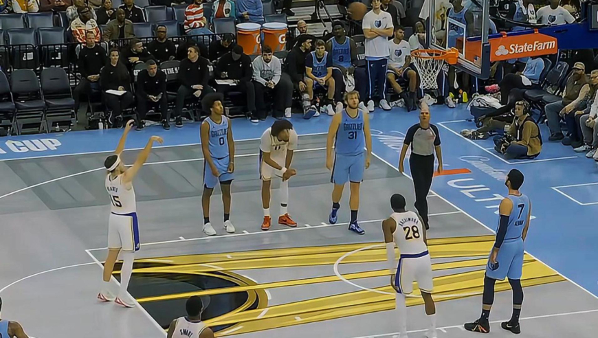 湖人灰熊生死时刻：东契奇里夫斯四罚全中锁定胜局 灰熊无力回天