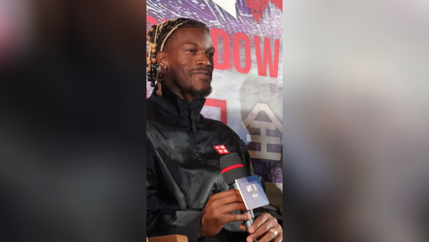 梦幻联动！巴特勒出席成龙新电影宣传现场 直言喜欢看大哥的电影