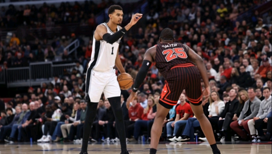 这还是人类吗？文班亚马狂轰38+12+5封盖，末节18分导演逆转