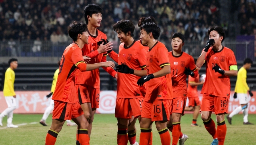 从42-0狂胜到1-2输球！国足失利原因曝光：只会虐菜？亚洲杯出线难了