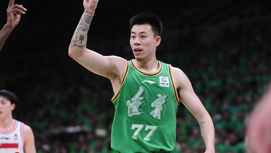 辽篮官宣张镇麟离队，李添荣续约上海3年，曾繁日压哨加盟吉林