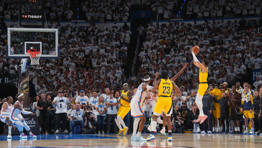 哈利伯顿绝杀播放量超1.44亿！NBA官方再次回顾这史诗级时刻