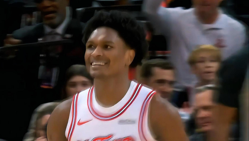 火三疯提前降临！火箭第二节狂轰28-8极限攻击波打崩步行者全过程