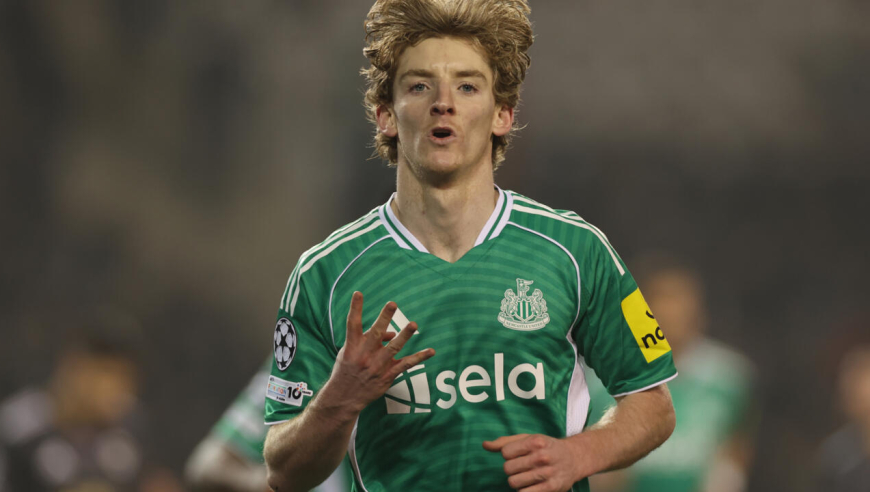 降维打击！纽卡悍将欧冠半场大四喜回放，1V3对手绝望回追