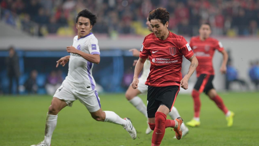 两极反转！费利佩连线韦世豪反击被断，广岛反击成都防线漏人丢球