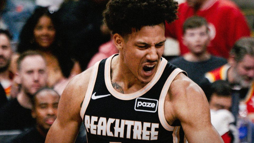 时隔11年再拿10连胜！新鹰王轰24+15+13起飞 证2换1贱卖特雷杨有理