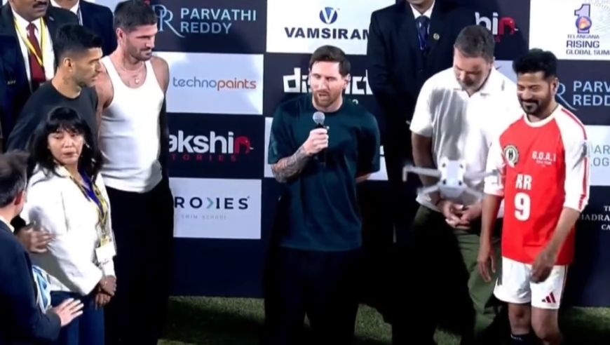 梅西印度行后续，美女主持抢镜，现场八万球迷愤怒，疯狂打砸原因公开