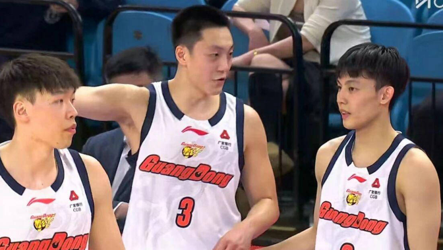 CBA本赛季，下滑幅度最大的4位球员