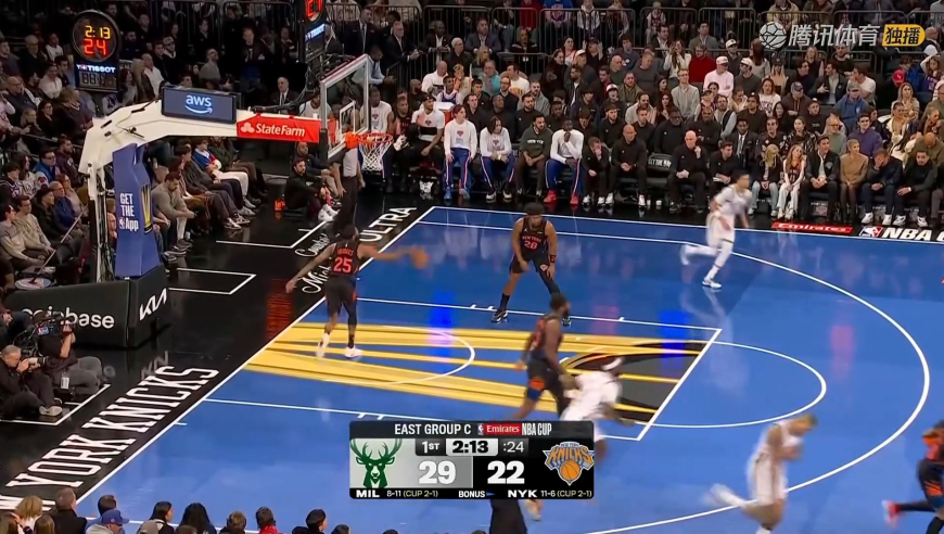 箭如雨下！字母哥复出首节雄鹿三分13中9 AJ格林独中四元