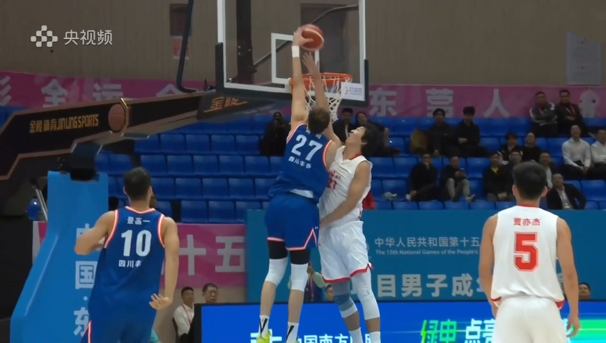 率队63分大胜！周琦全运会首秀狂轰24+18：单臂隔扣震惊全场