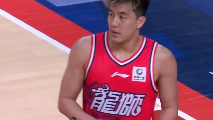 时隔35天复出！郭艾伦轰16+4+3加时率队轰14-5杀死比赛