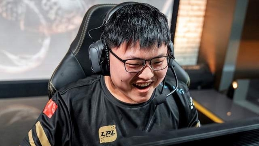 Uzi宣布无限期停播不到一年，如今强势官宣回归！粉丝评论亮了