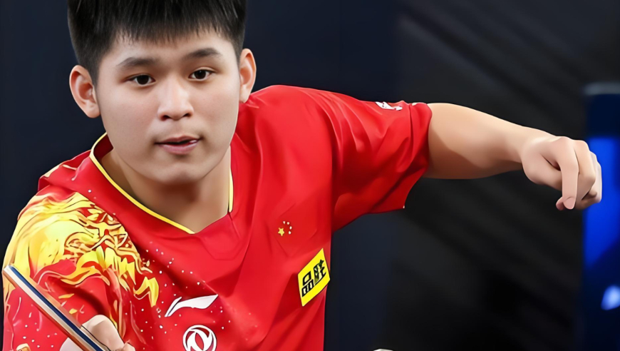 亚锦赛0比2落后日本绝境！林诗栋扛住张本智和反扑，成国乒唯一四强独苗