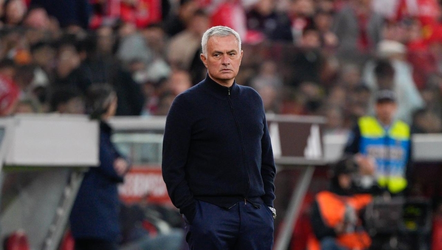 随着比分定格3-0,63岁穆帅率队27轮不败+反超葡萄牙体育,逼近榜首