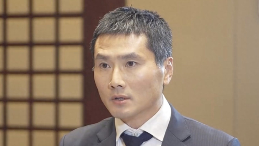 邵佳一带了12名中场，没选归化强援，放弃留洋重返中超，却被弃用