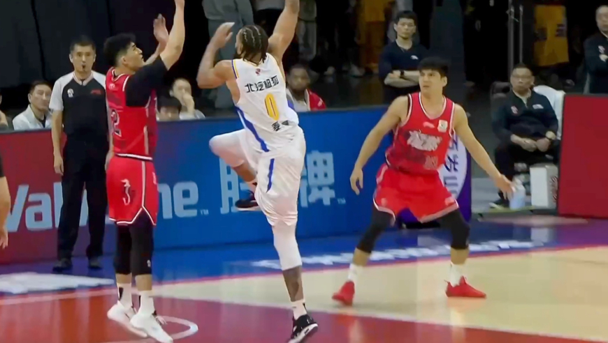 奥拉朱基！麦基19分钟19+7集锦 举火烧天隔扣太炸裂