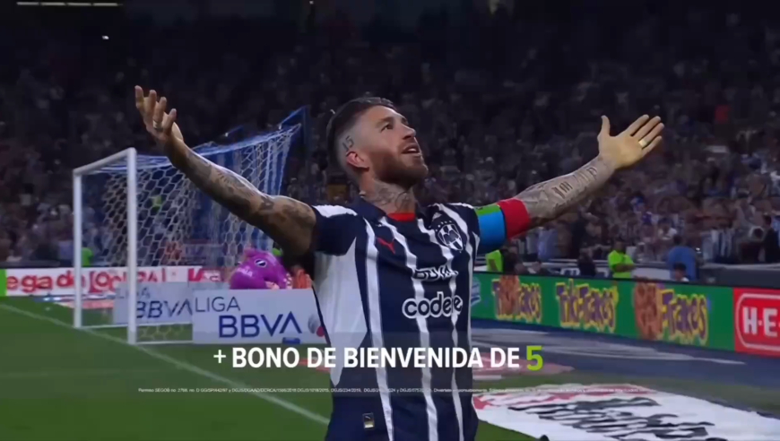 皇马传奇队长加盟墨西哥联赛｜体坛记忆