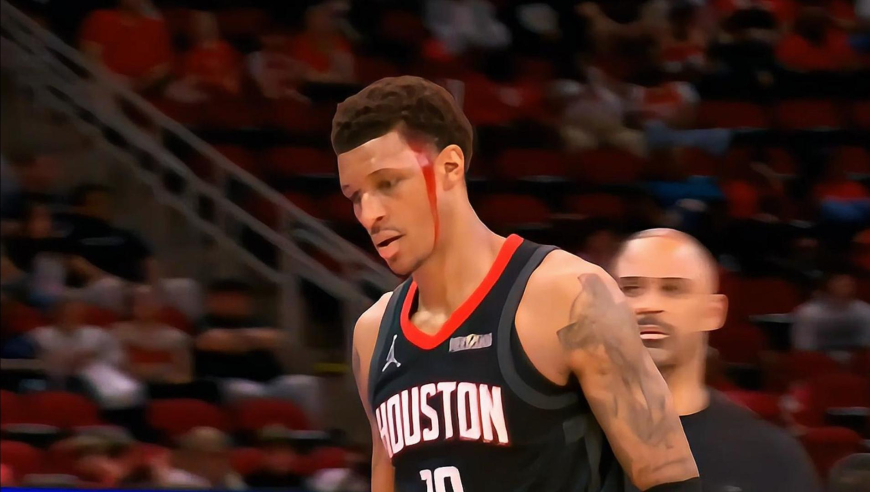 新死神硬汉！火箭小贾巴里被打到头破血流 简单处理后就登场再进三分