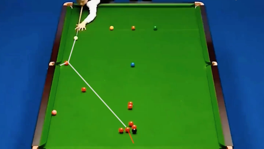 毫米级的操控，丁俊晖犀利控球强行救黑，观众彻底看呆了｜体坛记忆