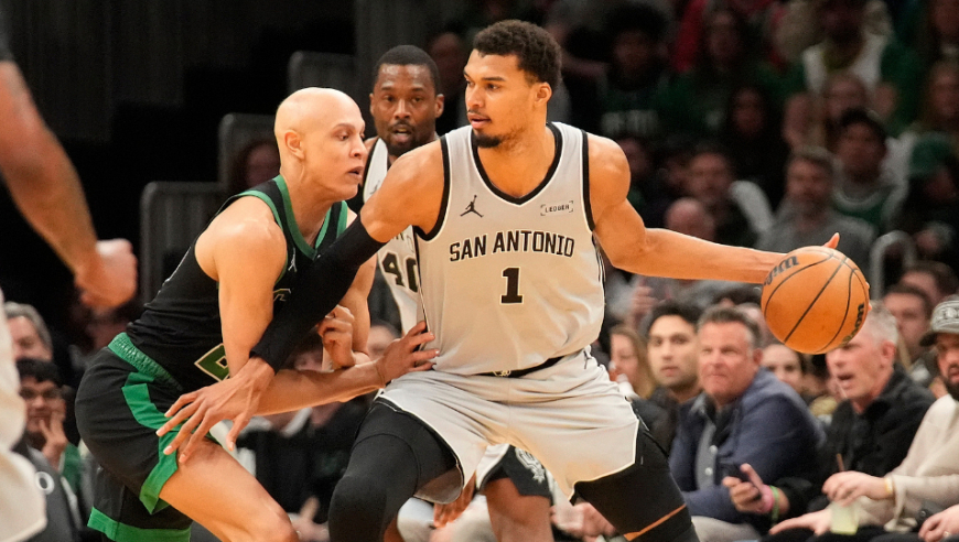 文班亚马vs凯尔特人21分3盖帽集锦：天外飞仙+两次跳投终结比赛