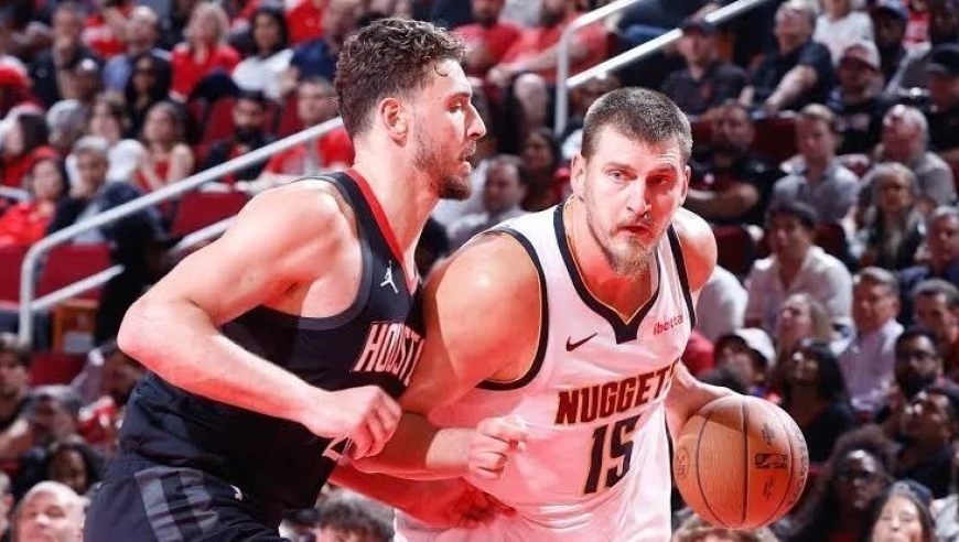 合砍81+18+13！火箭队新3巨头崛起，申京适时转型，沦为角色球员