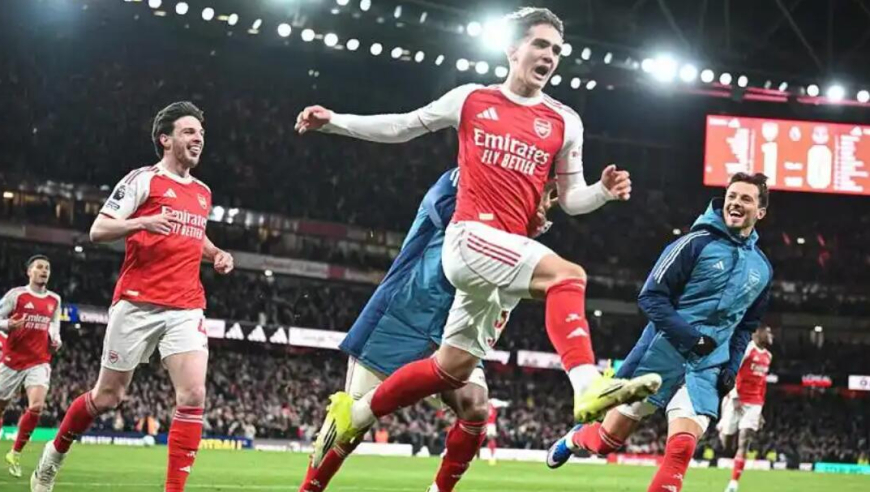 英超-先赛10分领跑！阿森纳2-0埃弗顿，16岁道曼成为英超最年轻进球者