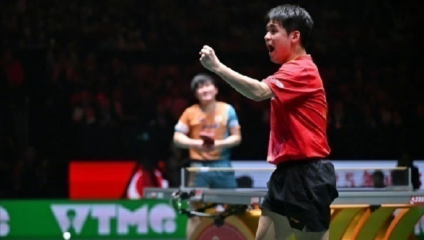 笑喷！林诗栋发布会叫大哥大姐，孙颖莎蒯曼一脸嫌弃，王楚钦努力憋笑