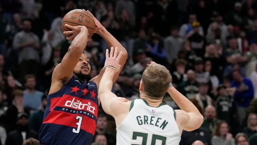 1日NBA十佳球 麦科勒姆极限绝杀力挽狂澜 米勒两度扣篮上榜笑傲全场