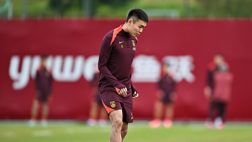 王上源因腰伤缺席球队迪拜拉练 塞鸟已与球队会合