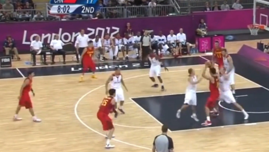 中国男篮之王治郅十佳球，曾经最有希望在NBA打出一番天地的男人｜国篮之光