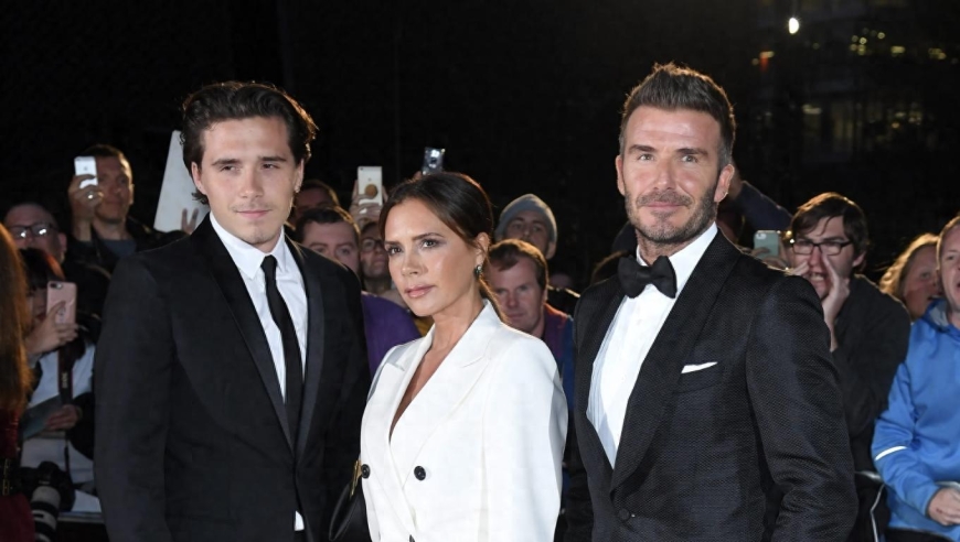 &ldquo;在儿子婚礼上不当舞蹈&rdquo;的表情包疯传，贝克汉姆的妻子悲痛欲绝