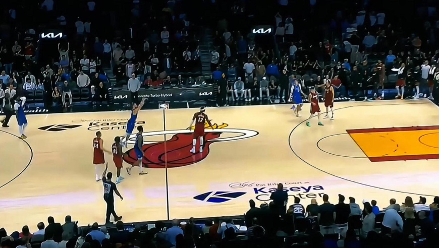 投到没信心了？克莱汤普森vs热火13分集锦：12中5+绝杀球甩锅