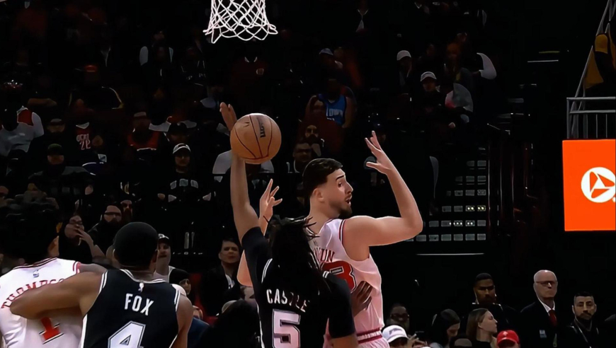 比对轰谁都不怕！火箭开场对攻马刺 申京妙传阿门+杜兰特三分打停马刺