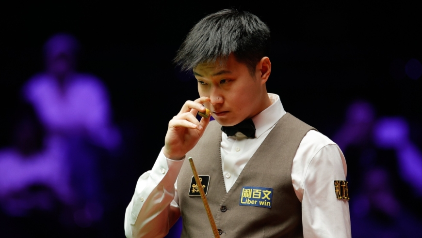 决胜局85-0零封 斯诺克世界大奖赛 赵心童5-4惊天逆转塞尔比