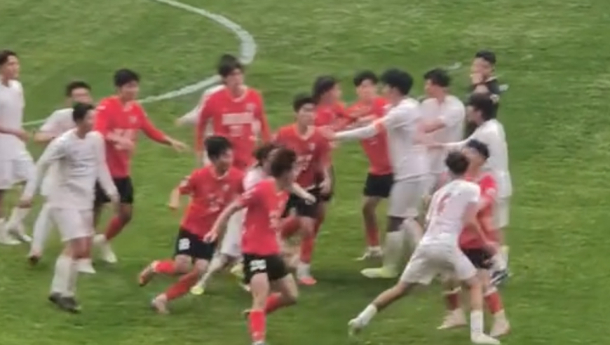 近3万人观战全武行！苏超球队南通和海港梯队大规模冲突+拳打脚踢