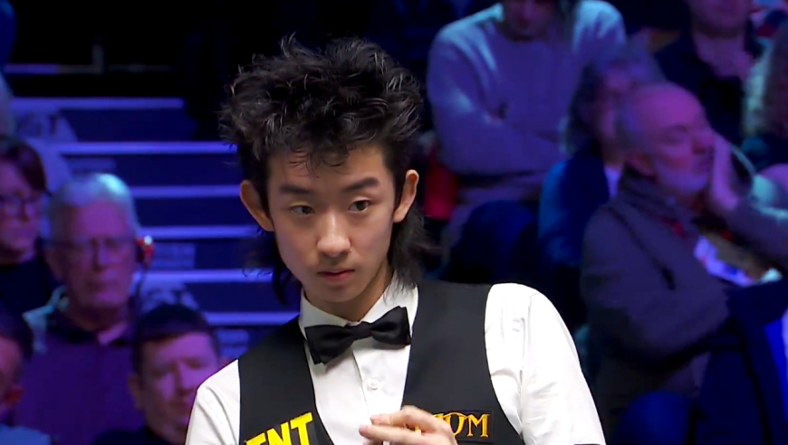 英国锦标赛：吴宜泽有惊无险过关，庞俊旭淘汰肖国栋，今晚赵心童丁俊晖出场