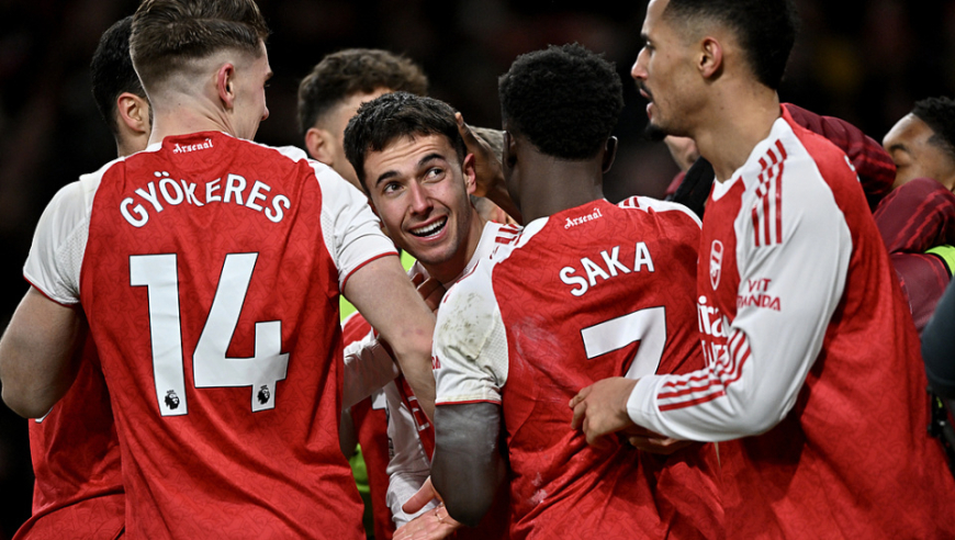 英超一夜变天！阿森纳5分领跑+终结维拉11连胜，曼联切尔西主场翻车