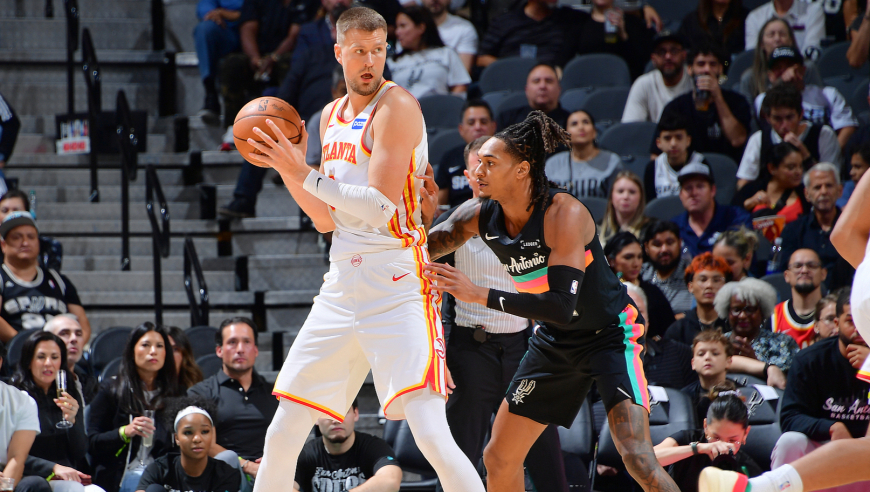 马刺6人上双擒老鹰！文班伤停福克斯26+9 沃克空砍38+8三分