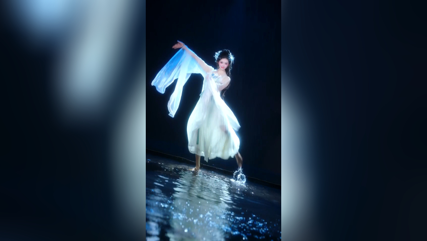 逆水寒神豪顶级“包场”，自家主播Cosplay到官号直播！